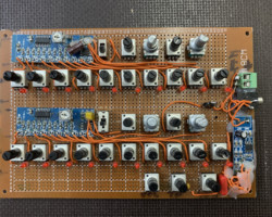 bsoONE Second Proto 10k-10k weichere Einstellung möglich durch geringere Poti Werte. Frequenzbereich nicht so hoch. Wenn man im 2.ten Modul den 50k einen hohen Widerstands Wert einstellt, hört man von dem Sequenzer wenig.